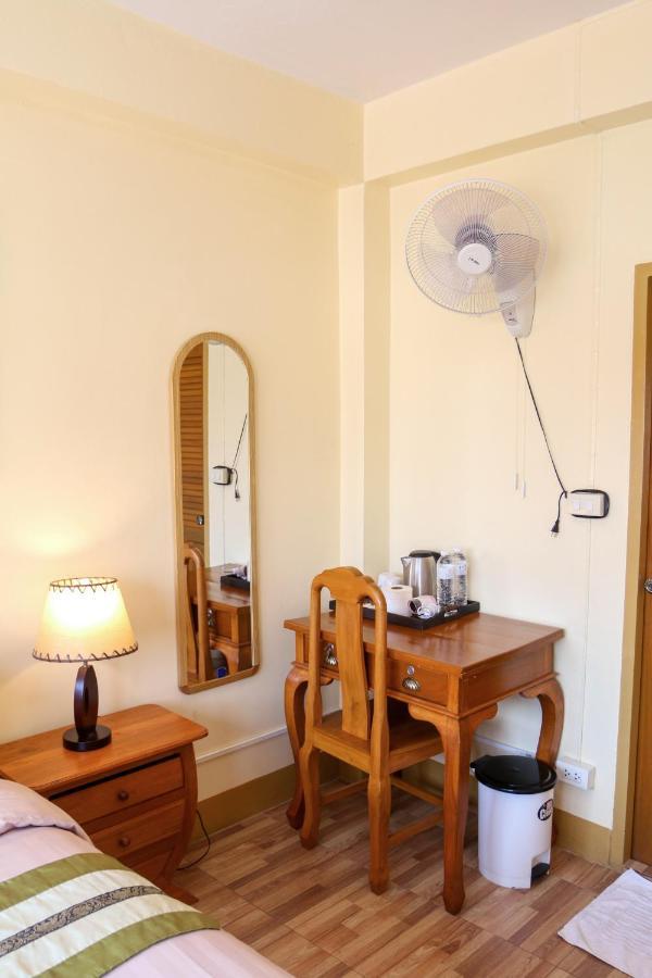 Kavil Guesthouse Чиангмай Екстериор снимка
