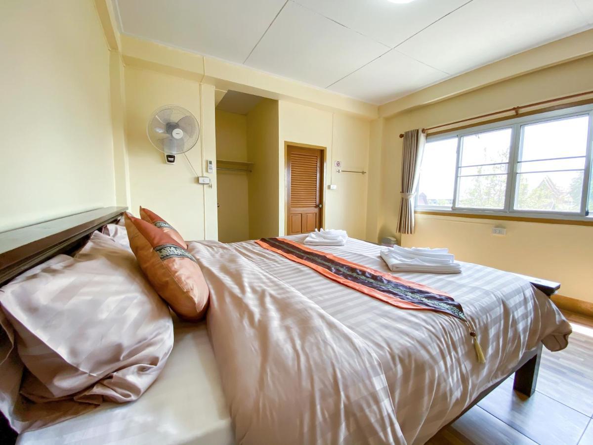 Kavil Guesthouse Чиангмай Екстериор снимка