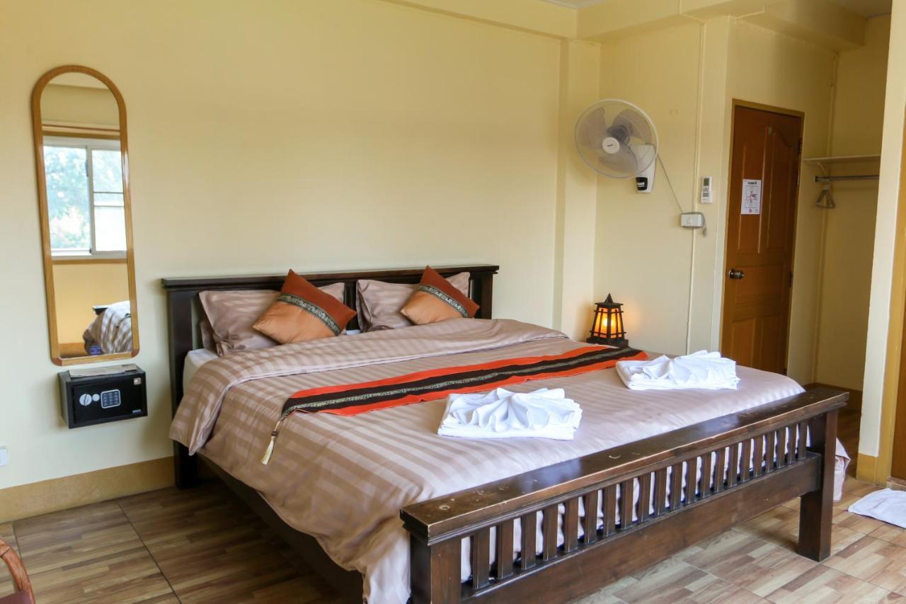 Kavil Guesthouse Чиангмай Екстериор снимка