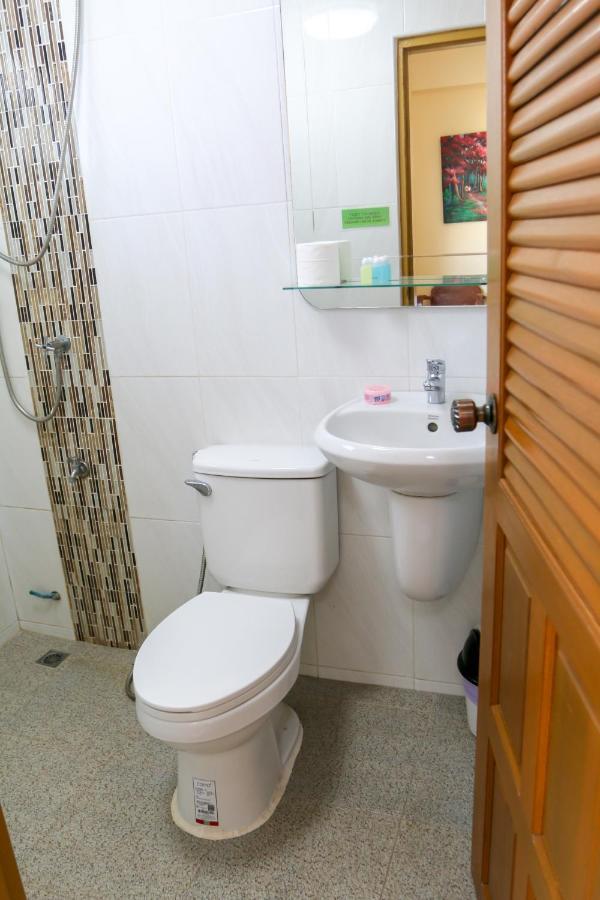 Kavil Guesthouse Чиангмай Екстериор снимка